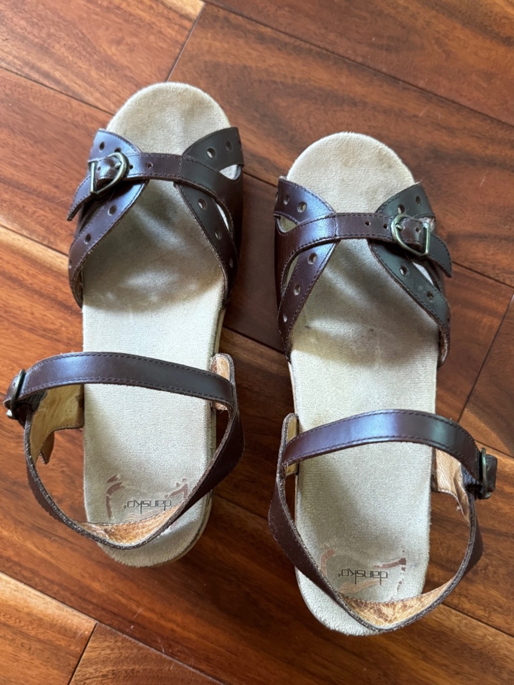 Dansko Sissy in Brown size 8.5 (39) GUC